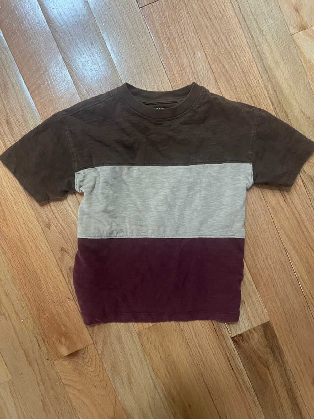 Old Navy Colorblock Short Sleeve Tee in Brown, Cream & Burgundy